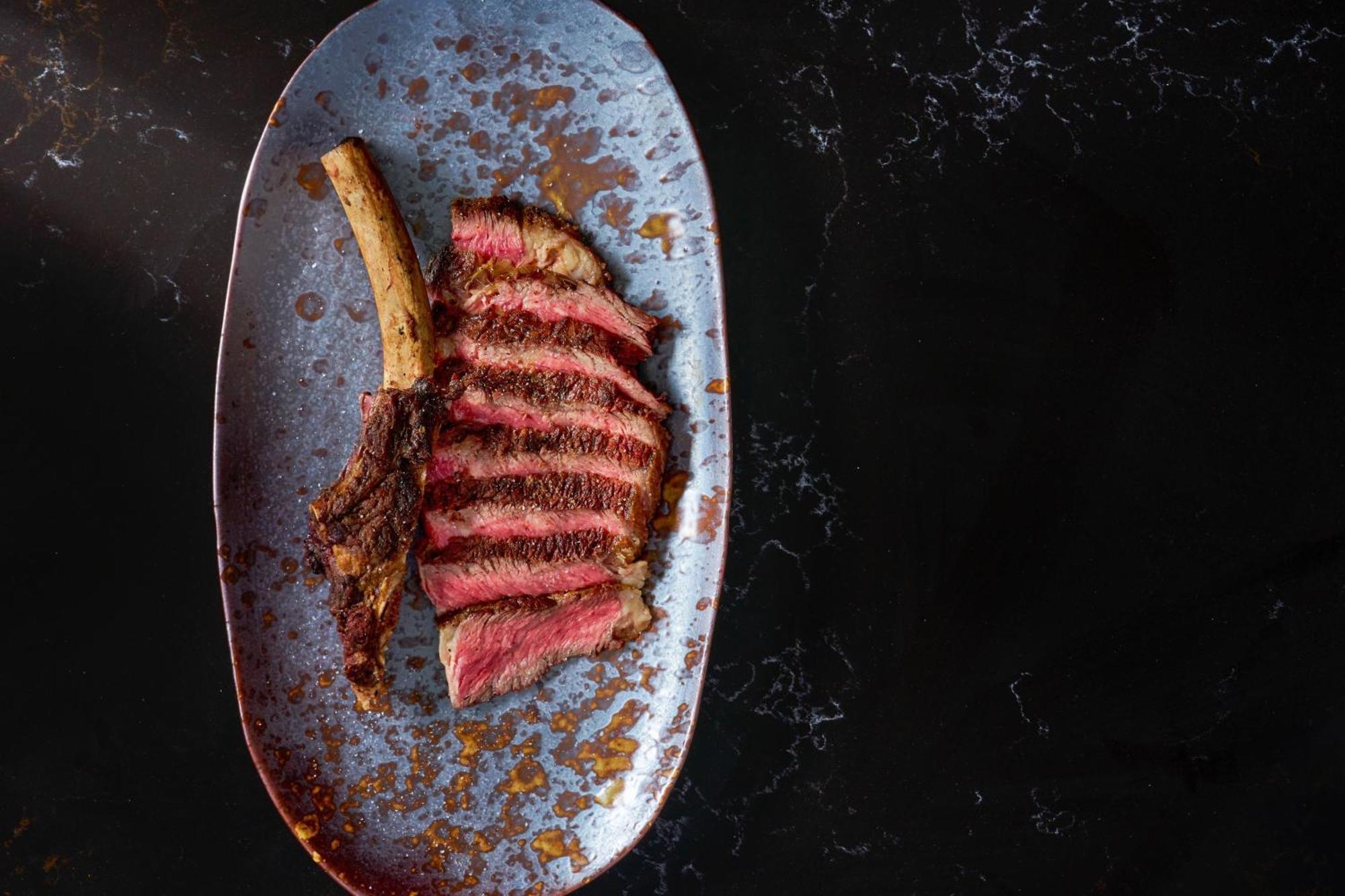 W Singapore - Sentosa Cove Ngoại thất bức ảnh A grilled steak