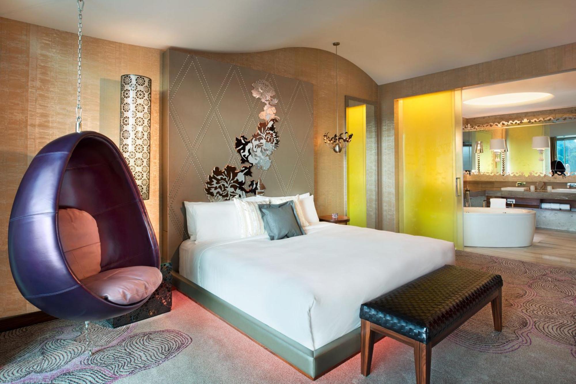 W Singapore - Sentosa Cove Ngoại thất bức ảnh A suite at the W Hotel in London