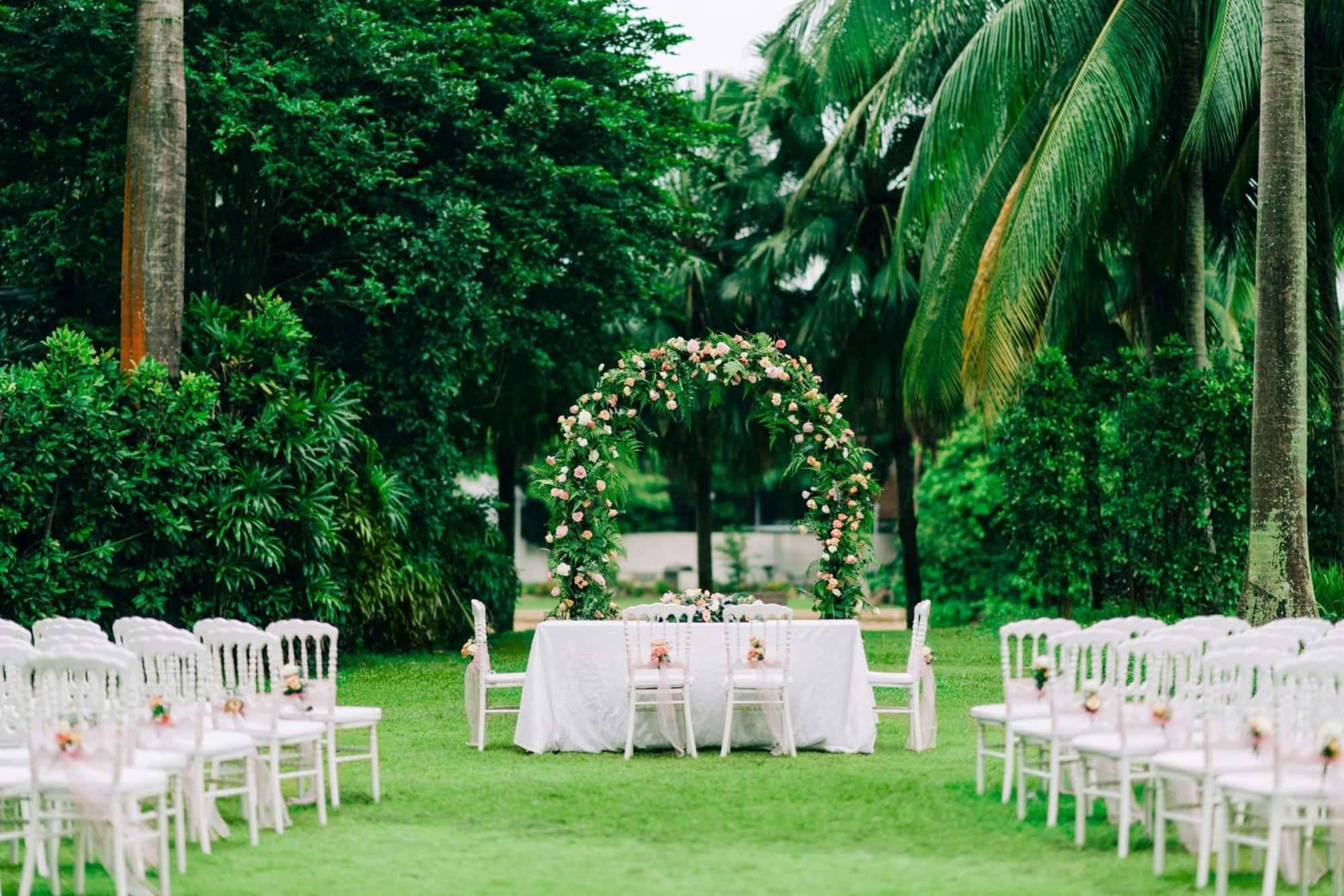 W Singapore - Sentosa Cove Ngoại thất bức ảnh The lawn at the Royal Thai Police Club